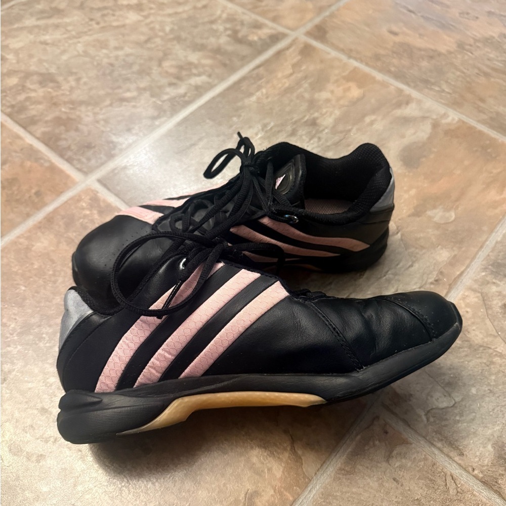 Adidas adiPRENE Women’s Indoor Soccer Shoes – Black & Pink – Size 6 - Picture 3 of 6